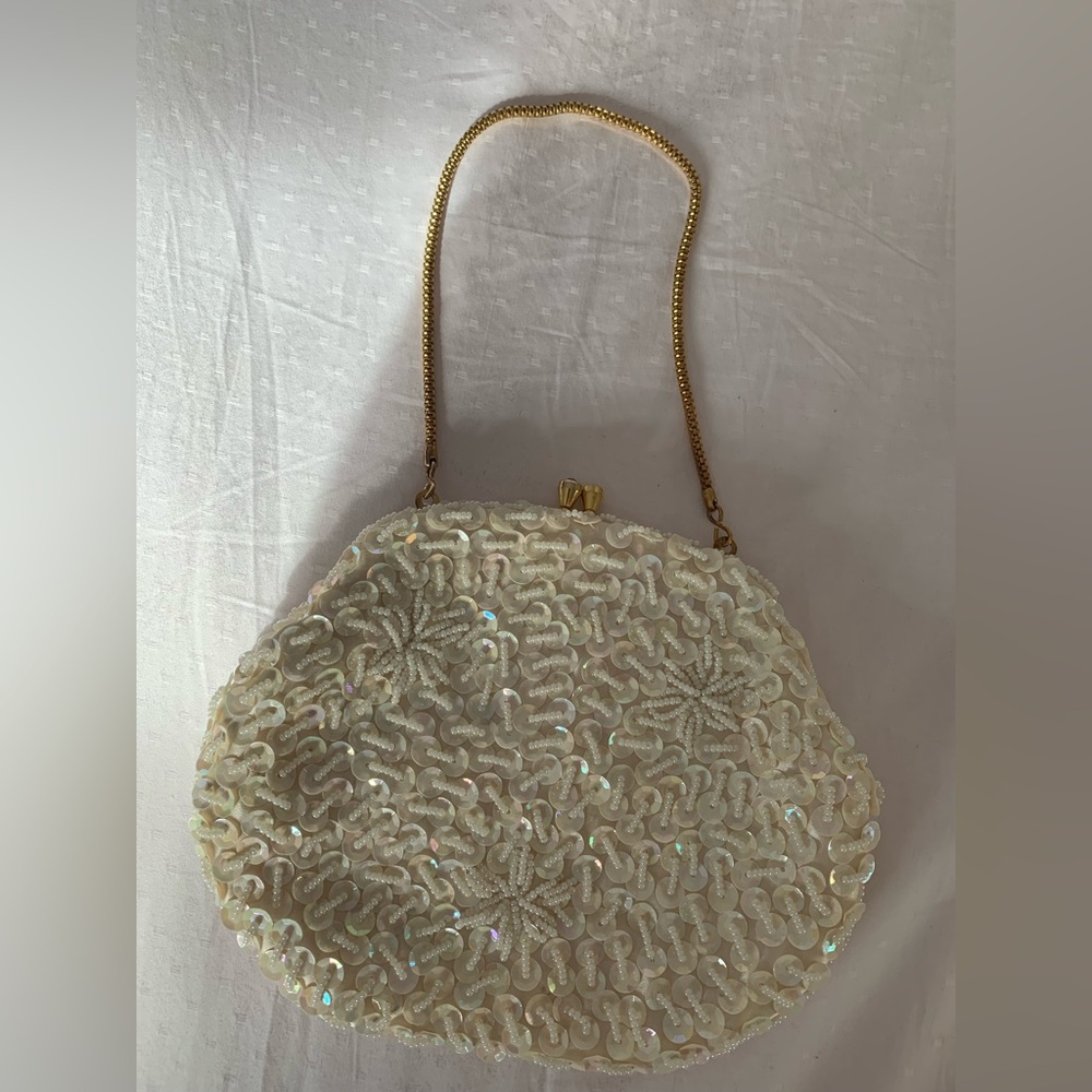 Elegant vintage Cream Sequin Wristlet